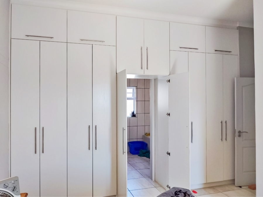 4 Bedroom Property for Sale in Laaiplek Western Cape